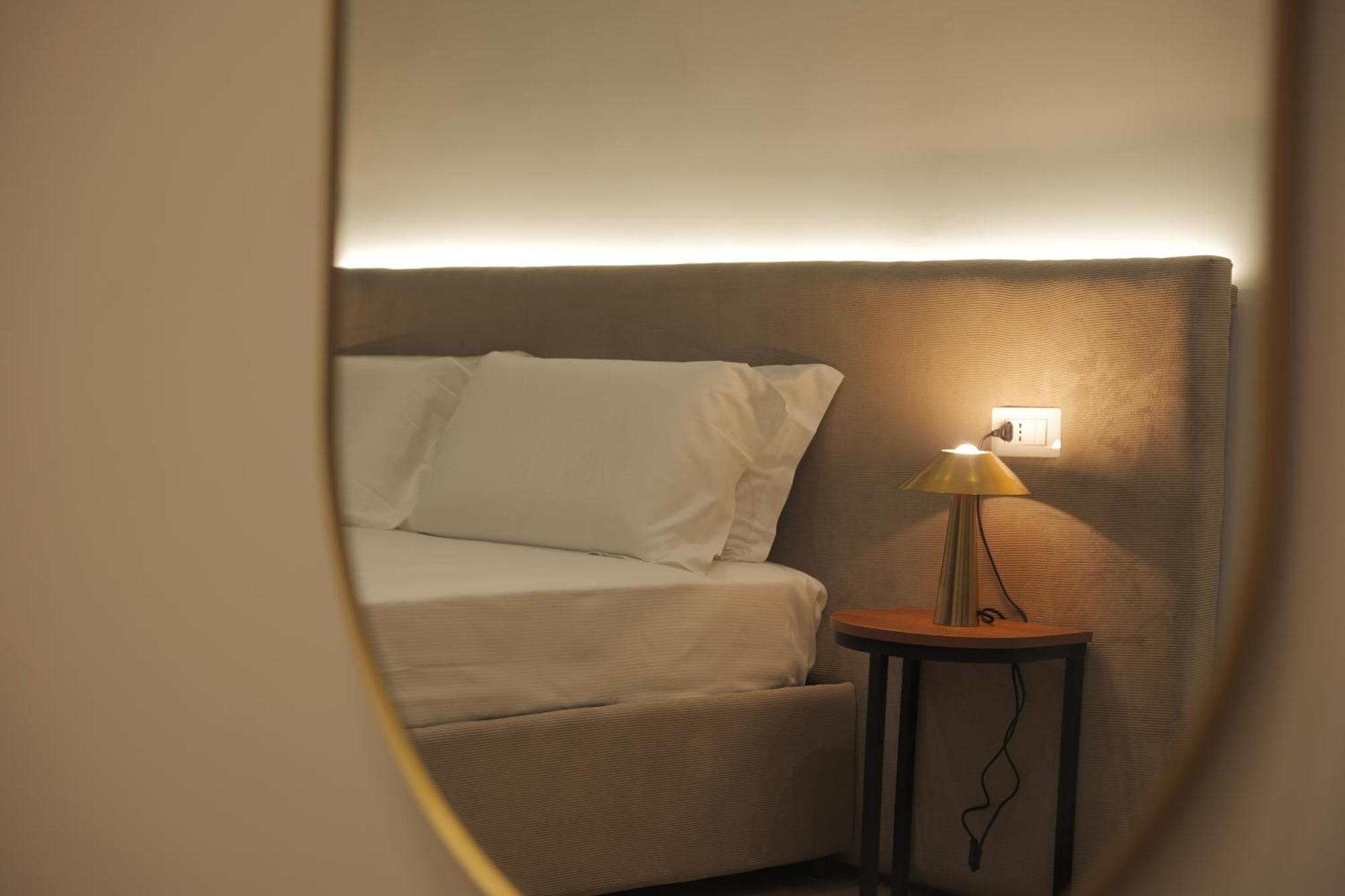 Toledo Luxury Rooms - Lr Collection Naples Exterior photo