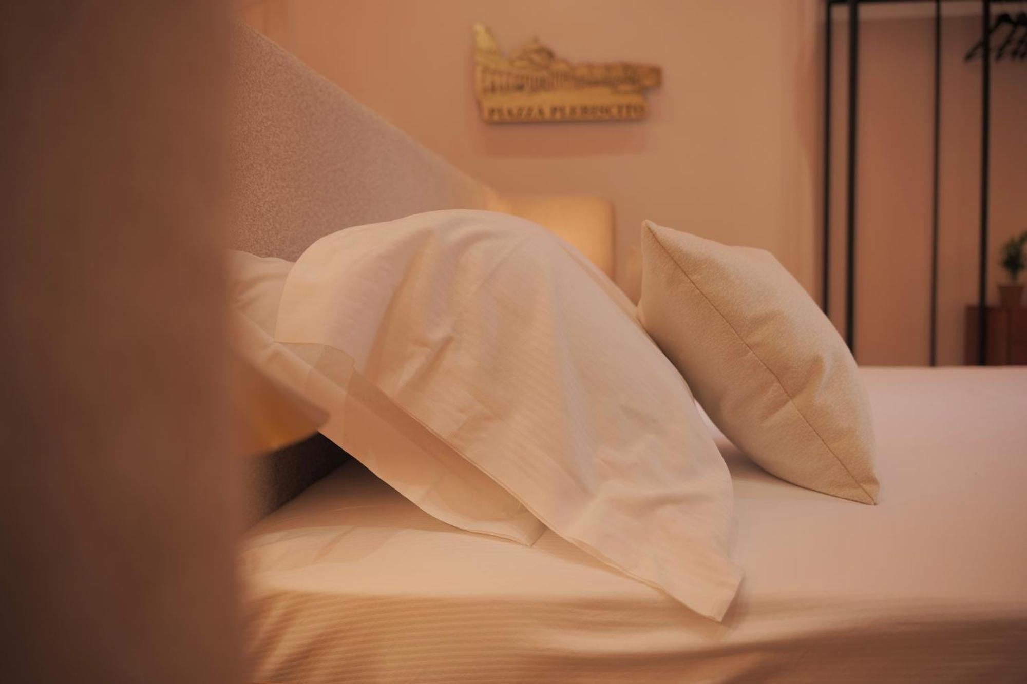 Toledo Luxury Rooms - Lr Collection Naples Exterior photo