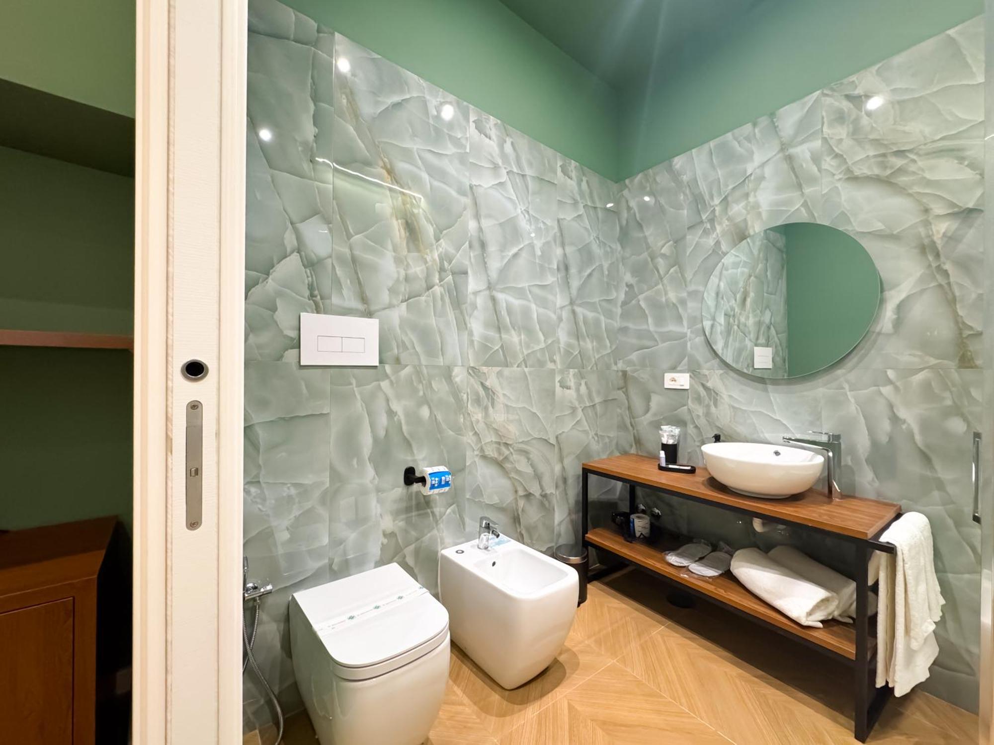 Toledo Luxury Rooms - Lr Collection Naples Exterior photo